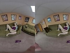 Ray Ray and her Favorite Toy - ChickPassVR
