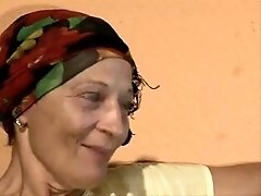sliim older lady and dude sex anal