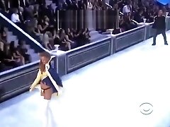 Kanye West - Stronger (Performed at the 2011 Victorias Secret fashion show)