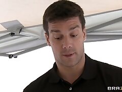 Beachside Bang With Ramon Nomar, Nikki Delano - Brazzers