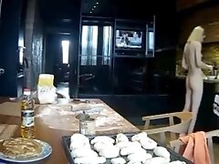 Snr she is cooking nude 2