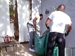 Chesty Boss Reena Sky Blows Black Handymen