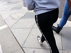 PLUMP FAT WHITE GIRL ASS IN TIGHTS!!! (MAJOR NUT DRAINER!!!)