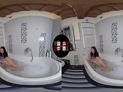 Insanely Sexy Lilian Takes A Bath With Her Nylons On - VRFootFetish